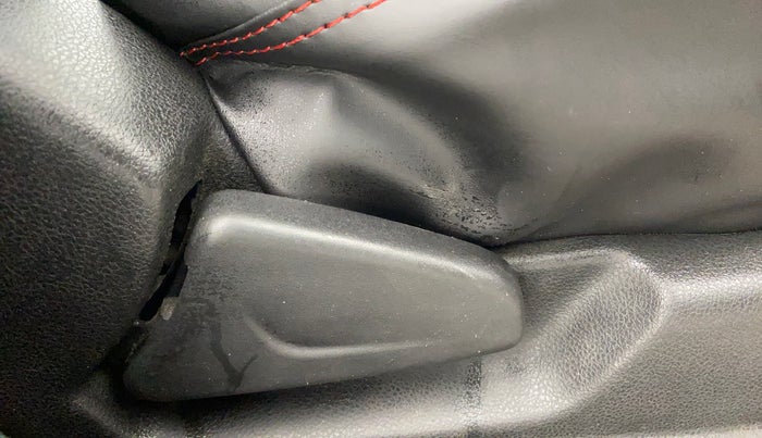 2019 Renault Kwid RXL, Petrol, Manual, 40,154 km, Driver Side Adjustment Panel