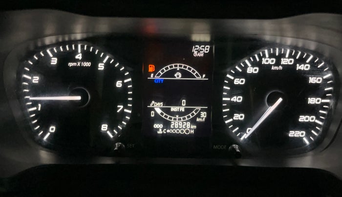 2020 Tata ALTROZ XE PETROL, Petrol, Manual, 28,916 km, Odometer Image