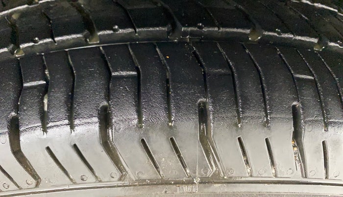 2014 Nissan Sunny XL, Petrol, Manual, 64,541 km, Right Front Tyre Tread