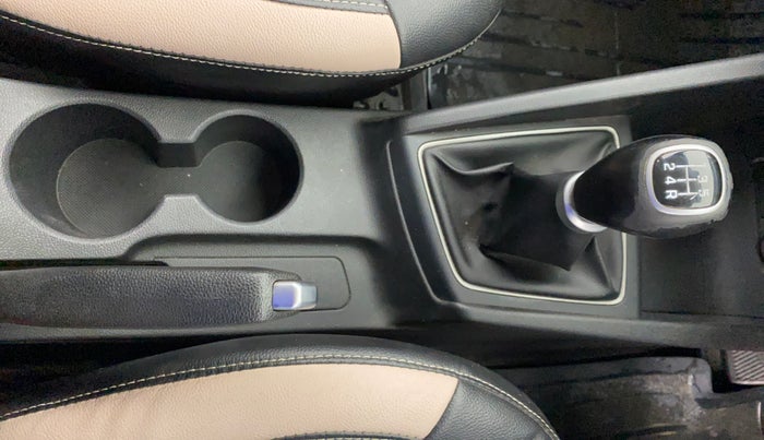 2016 Hyundai Elite i20 ASTA 1.2, Petrol, Manual, 35,962 km, Gear Lever