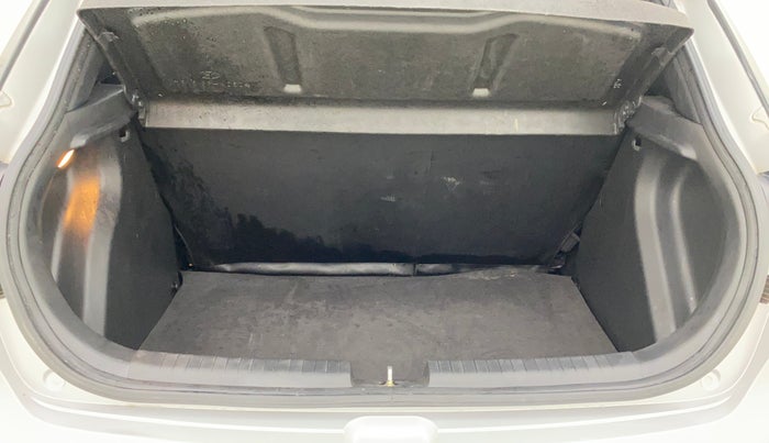 2016 Hyundai Elite i20 ASTA 1.2, Petrol, Manual, 35,962 km, Boot Inside