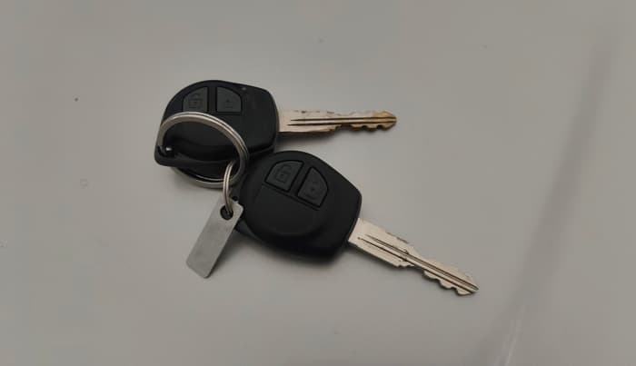 2017 Maruti Wagon R 1.0 VXI AMT, Petrol, Automatic, 42,582 km, Key Close Up
