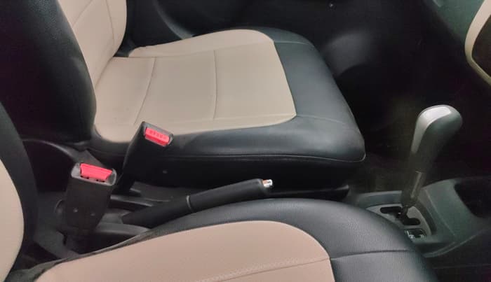 2017 Maruti Wagon R 1.0 VXI AMT, Petrol, Automatic, 42,582 km, Gear Lever