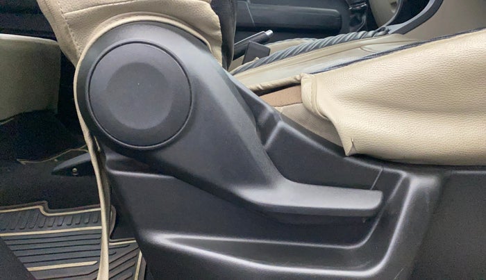 2021 Maruti New Wagon-R VXI 1.0, Petrol, Manual, 96,790 km, Driver Side Adjustment Panel