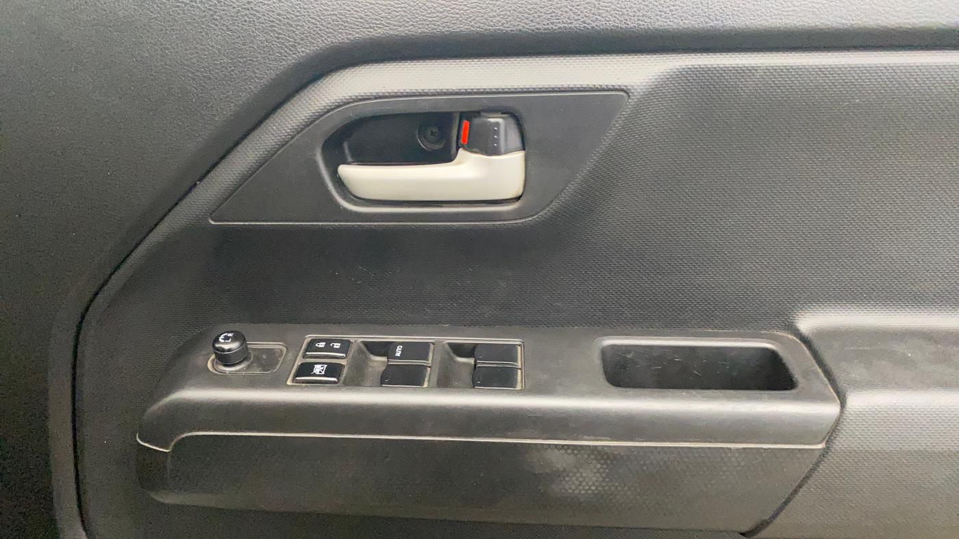 2021 Maruti New Wagon-R VXI 1.0, Petrol, Manual, 96,790 km, Driver Side Door Panels Control