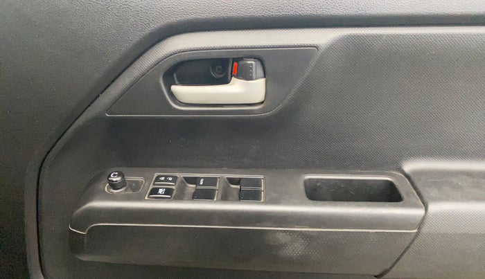 2021 Maruti New Wagon-R VXI 1.0, Petrol, Manual, 96,790 km, Driver Side Door Panels Control