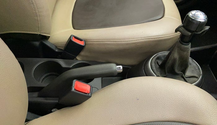 2014 Hyundai i20 SPORTZ 1.2, Petrol, Manual, 85,946 km, Gear Lever