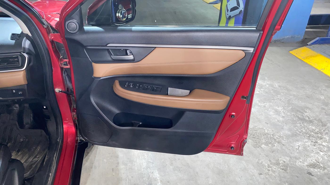 2023 Honda ELEVATE ZX MT, Petrol, Manual, 27,374 km, Driver Side Door Panels Control