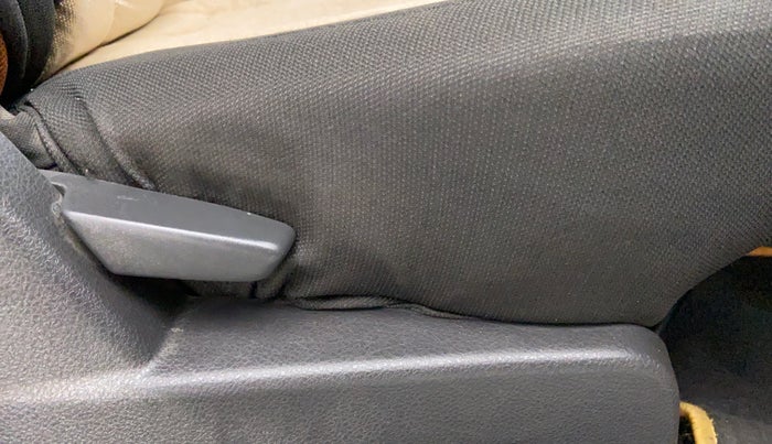 2015 Renault Duster RXL 85PS EXPLORE, Diesel, Manual, 57,784 km, Driver Side Adjustment Panel