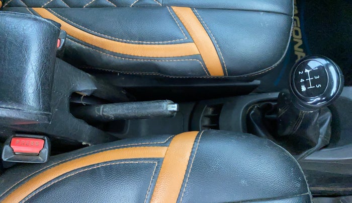 2015 Maruti Wagon R 1.0 VXI, Petrol, Manual, 98,940 km, Gear Lever