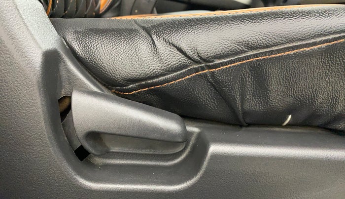 2015 Maruti Wagon R 1.0 VXI, Petrol, Manual, 98,940 km, Driver Side Adjustment Panel