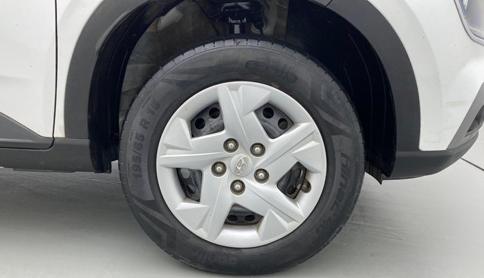 2020 Hyundai VENUE S+ 1.2, CNG, Manual, 79,805 km, Right Front Wheel