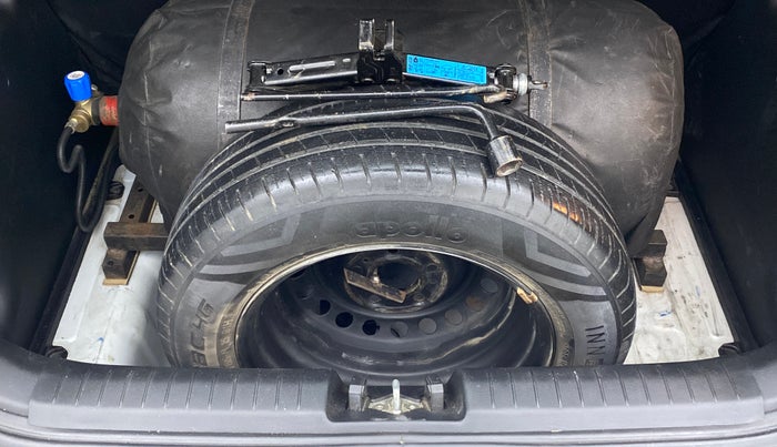 2020 Hyundai VENUE S+ 1.2, CNG, Manual, 79,805 km, Spare Tyre