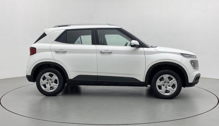 2020 Hyundai VENUE S+ 1.2, CNG, Manual, 79,805 km, Right Side View