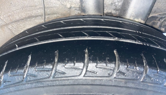 2018 Hyundai Grand i10 SPORTZ 1.2 KAPPA VTVT, Petrol, Manual, 60,547 km, Left Rear Tyre Tread