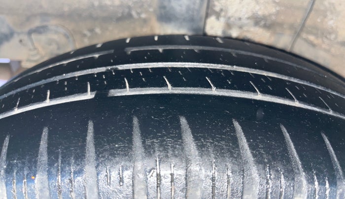 2018 Hyundai Grand i10 SPORTZ 1.2 KAPPA VTVT, Petrol, Manual, 60,547 km, Right Rear Tyre Tread