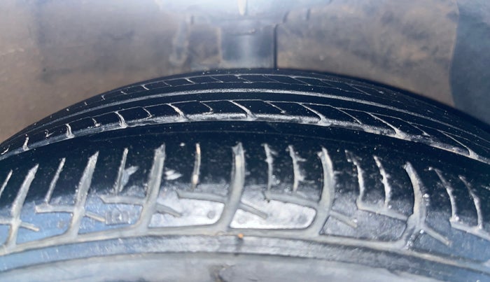 2018 Hyundai Grand i10 SPORTZ 1.2 KAPPA VTVT, Petrol, Manual, 60,547 km, Right Front Tyre Tread