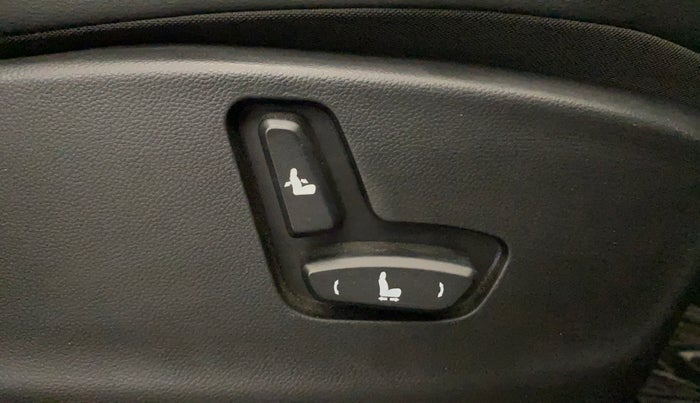 2020 MG HECTOR SHARP 1.5 DCT PETROL, Petrol, Automatic, 48,771 km, Driver Side Adjustment Panel