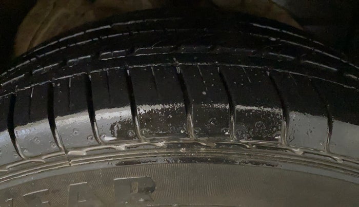 2020 MG HECTOR SHARP 1.5 DCT PETROL, Petrol, Automatic, 48,771 km, Right Front Tyre Tread