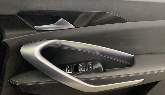 2020 MG HECTOR SHARP 1.5 DCT PETROL, Petrol, Automatic, 48,771 km, Driver Side Door Panels Control