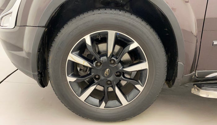 2019 Mahindra XUV500 W11 AT, Diesel, Automatic, 36,921 km, Left Front Wheel