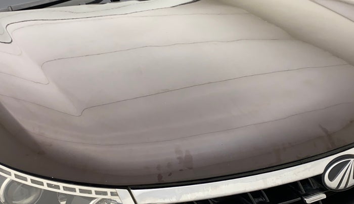 2019 Mahindra XUV500 W11 AT, Diesel, Automatic, 36,921 km, Bonnet (hood) - Slightly dented