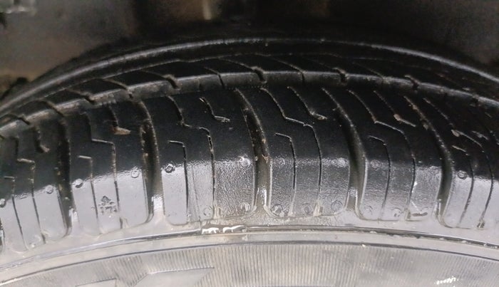 2018 Tata Tiago XM PETROL, CNG, Manual, 58,652 km, Right Rear Tyre Tread