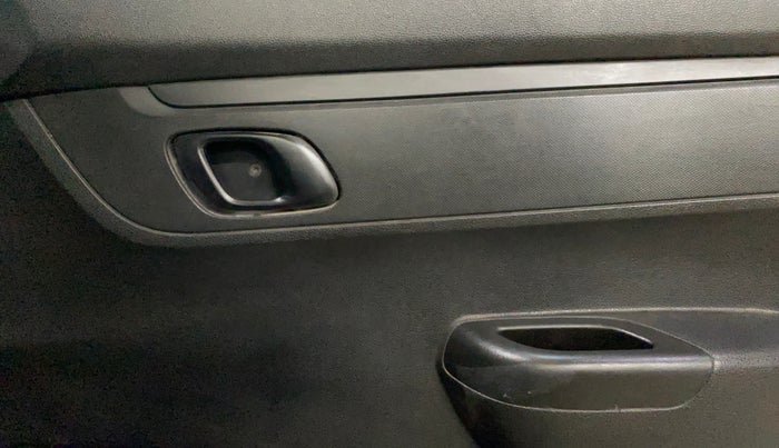 2021 Renault Kwid NEOTECH RXL 0.8, Petrol, Manual, 62,403 km, Driver Side Door Panels Control