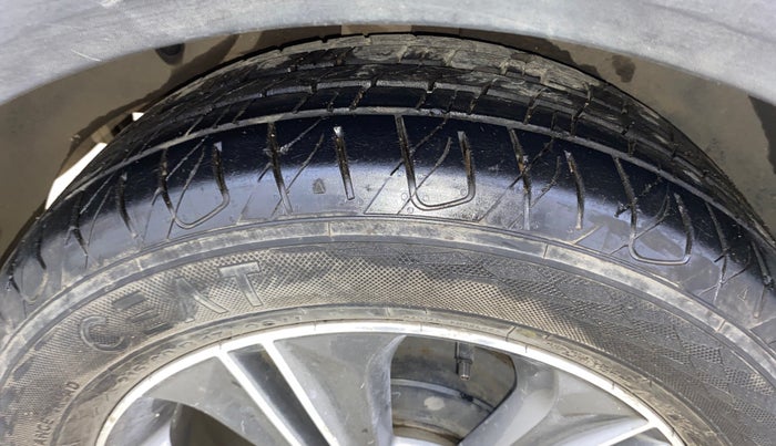 2016 Hyundai Creta SX PLUS AT 1.6 PETROL, Petrol, Automatic, 41,040 km, Right Rear Tyre Tread