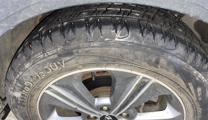 2016 Hyundai Creta SX PLUS AT 1.6 PETROL, Petrol, Automatic, 41,040 km, Right Front Tyre Tread