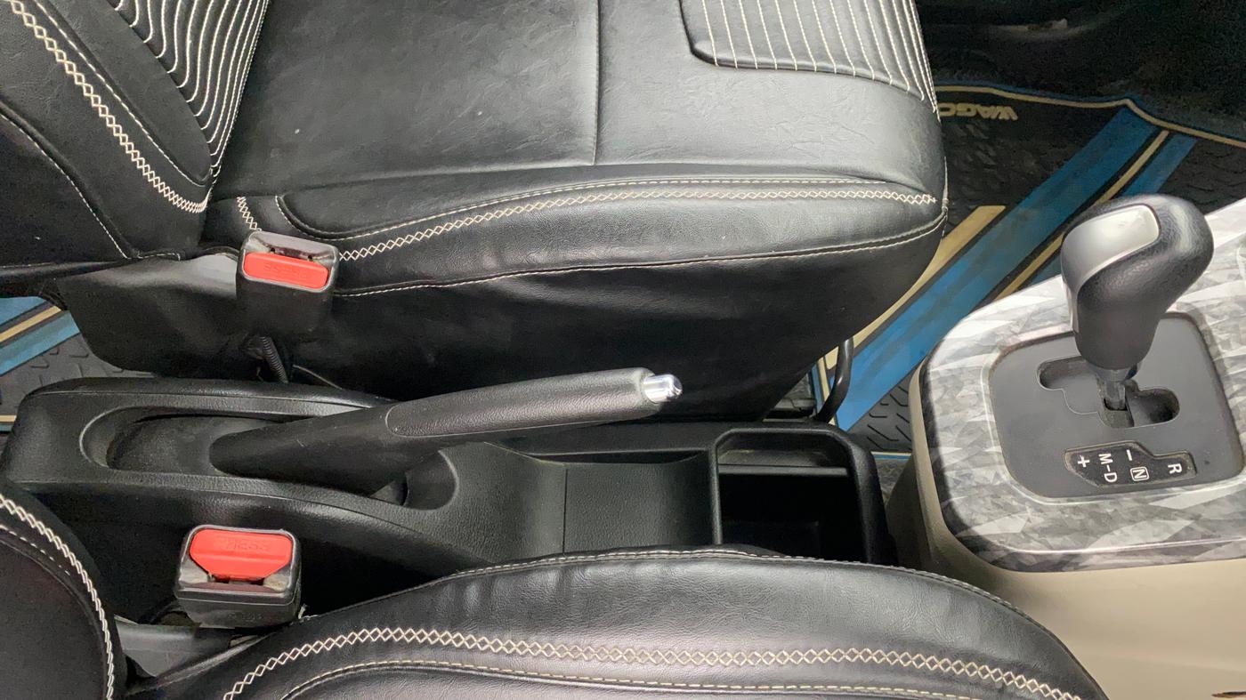 2019 Maruti New Wagon-R VXI 1.2 AMT, Petrol, Automatic, 74,018 km, Gear Lever