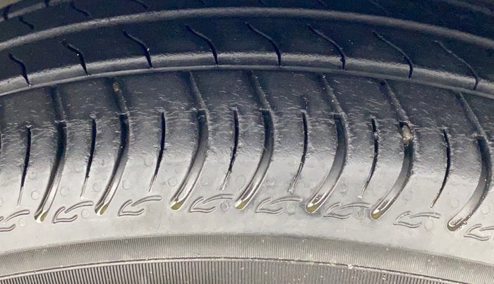2019 Maruti New Wagon-R VXI 1.2 AMT, Petrol, Automatic, 73,874 km, Right Front Tyre Tread