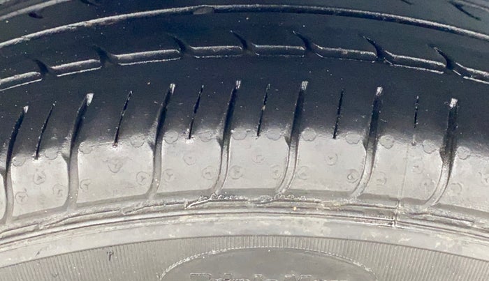 2019 Maruti New Wagon-R VXI 1.2 AMT, Petrol, Automatic, 73,874 km, Right Rear Tyre Tread