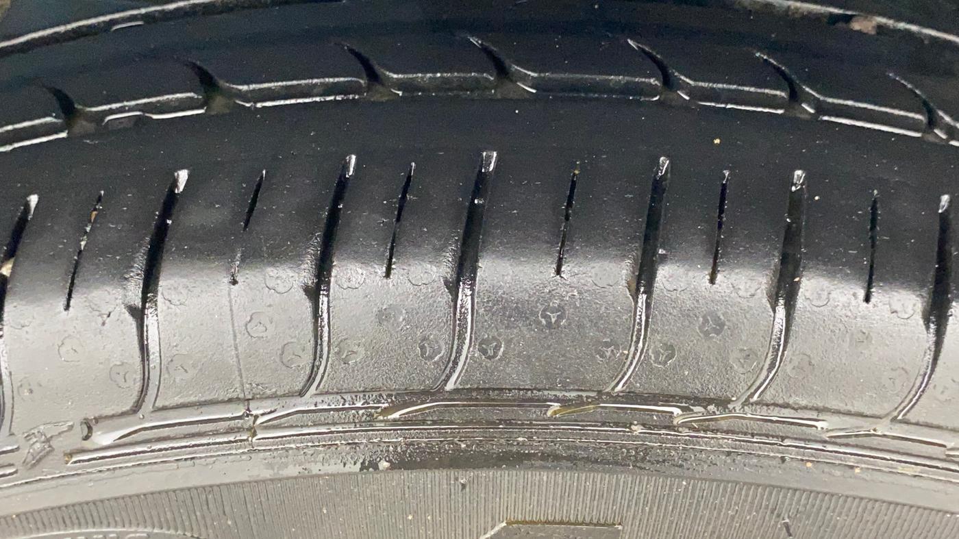 2019 Maruti New Wagon-R VXI 1.2 AMT, Petrol, Automatic, 74,018 km, Left Rear Tyre Tread