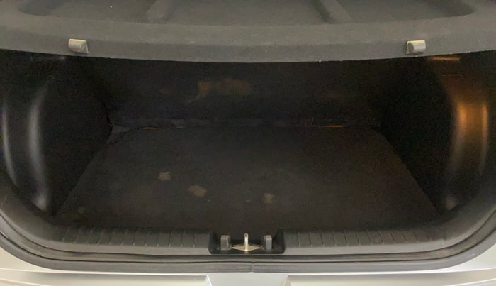 2019 Hyundai VENUE S 1.2, Petrol, Manual, 68,423 km, Boot Inside