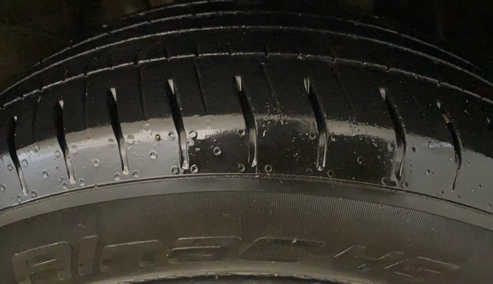 2019 Hyundai VENUE S 1.2, Petrol, Manual, 68,423 km, Right Front Tyre Tread