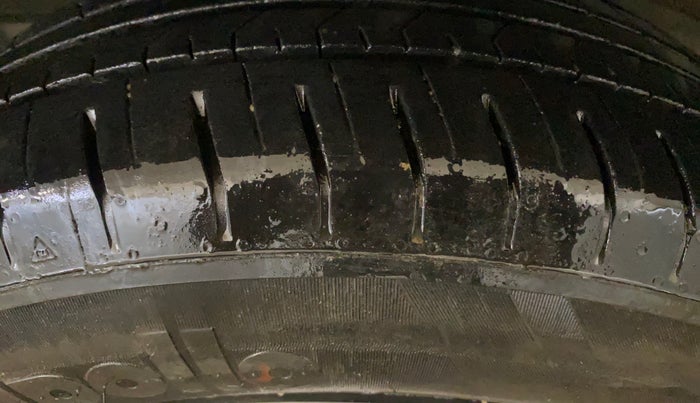 2019 Hyundai VENUE S 1.2, Petrol, Manual, 68,423 km, Right Rear Tyre Tread