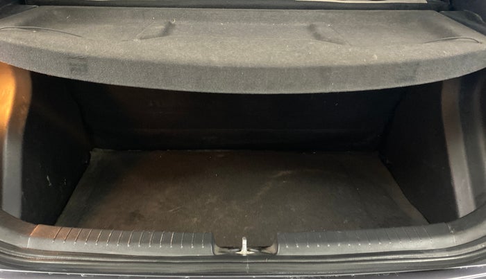 2016 Hyundai Elite i20 ASTA 1.2, Petrol, Manual, 75,184 km, Boot Inside