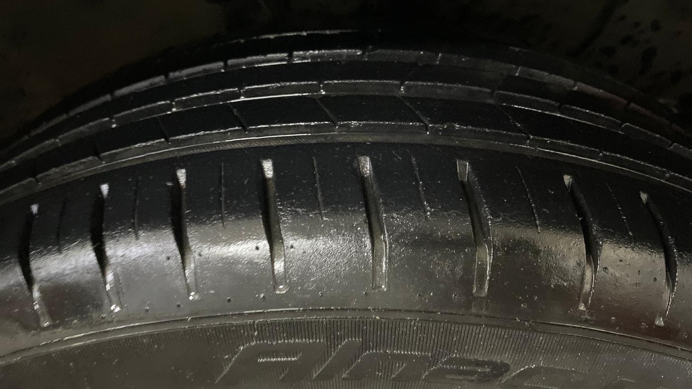 2016 Hyundai Elite i20 ASTA 1.2, Petrol, Manual, 75,184 km, Right Front Tyre Tread