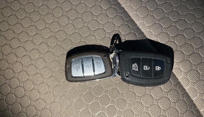 2016 Hyundai Elite i20 ASTA 1.2, Petrol, Manual, 75,184 km, Key Close Up