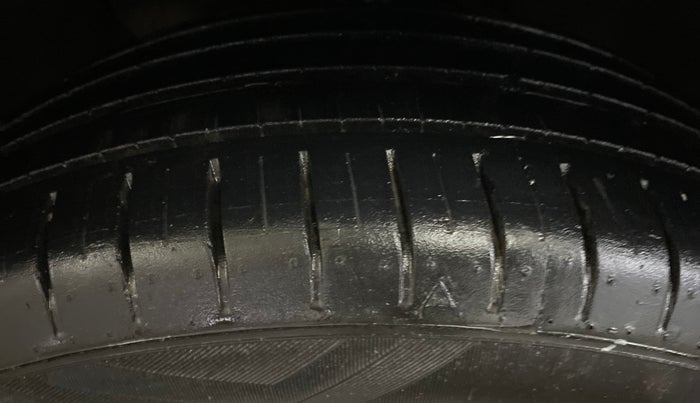 2016 Hyundai Elite i20 ASTA 1.2, Petrol, Manual, 75,184 km, Left Front Tyre Tread