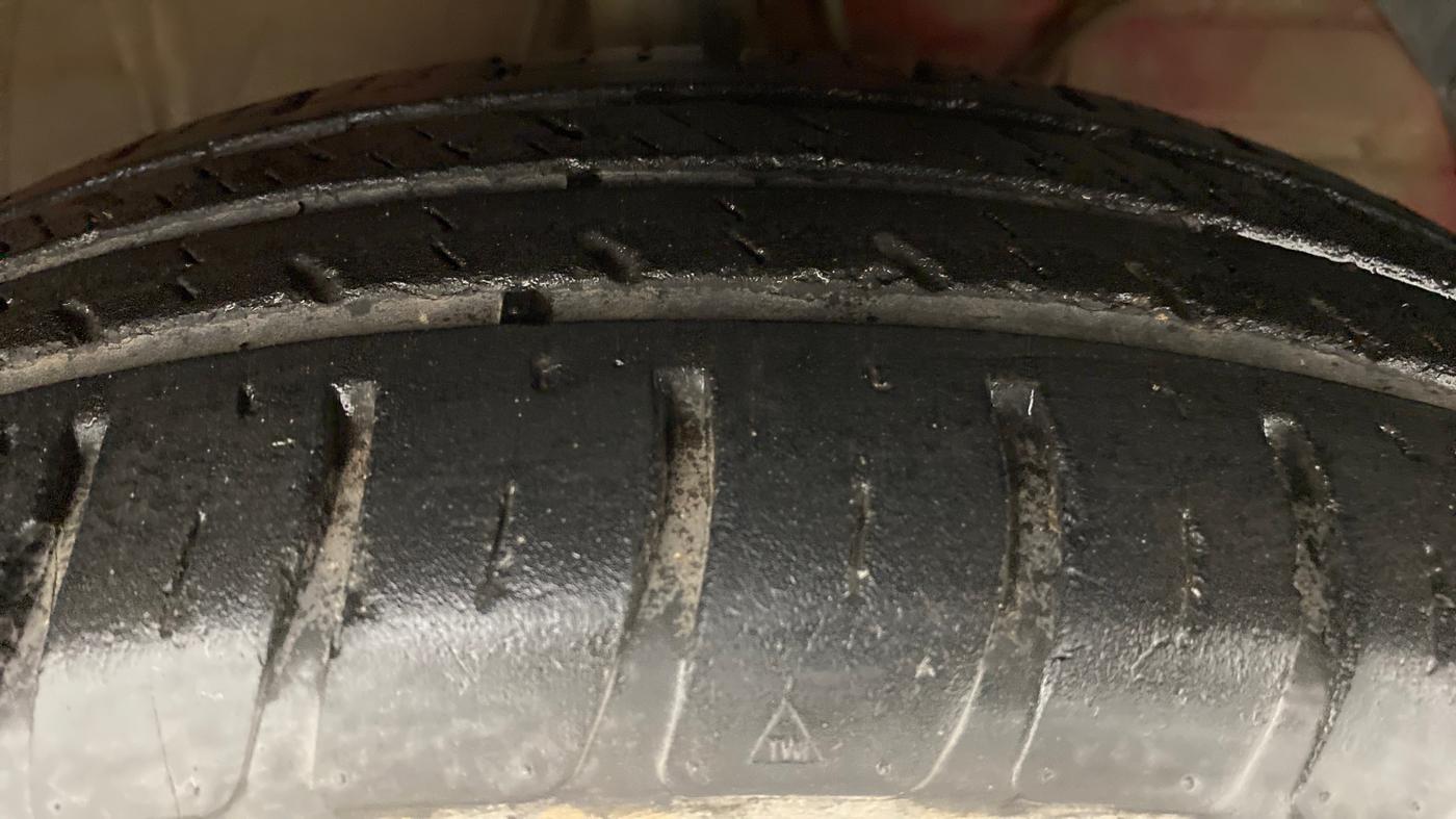 2018 Maruti Swift VXI, Petrol, Manual, 36,789 km, Right Front Tyre Tread
