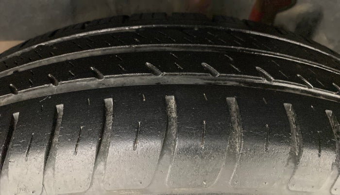 2018 Maruti Swift VXI, Petrol, Manual, 36,789 km, Left Rear Tyre Tread