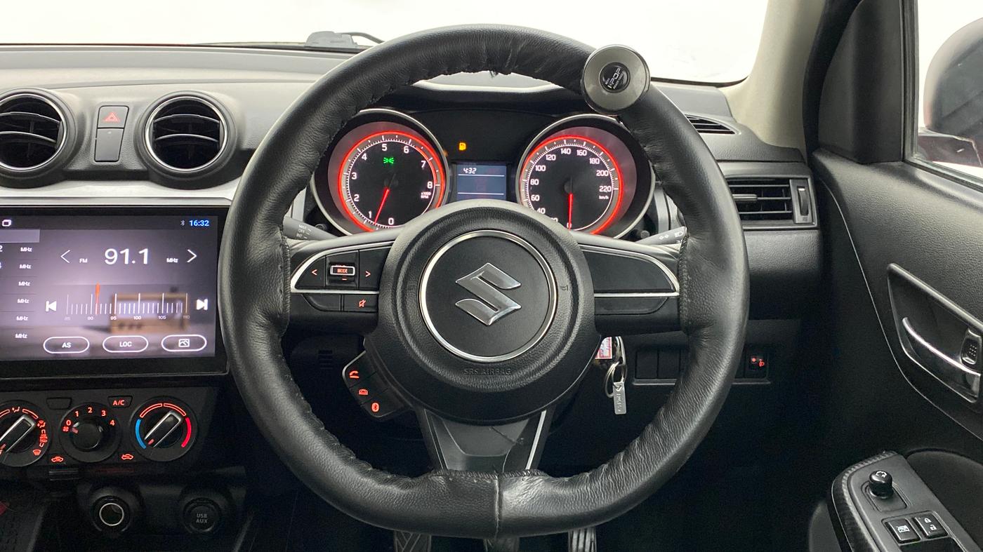 2018 Maruti Swift VXI, Petrol, Manual, 36,789 km, Steering Wheel Close Up