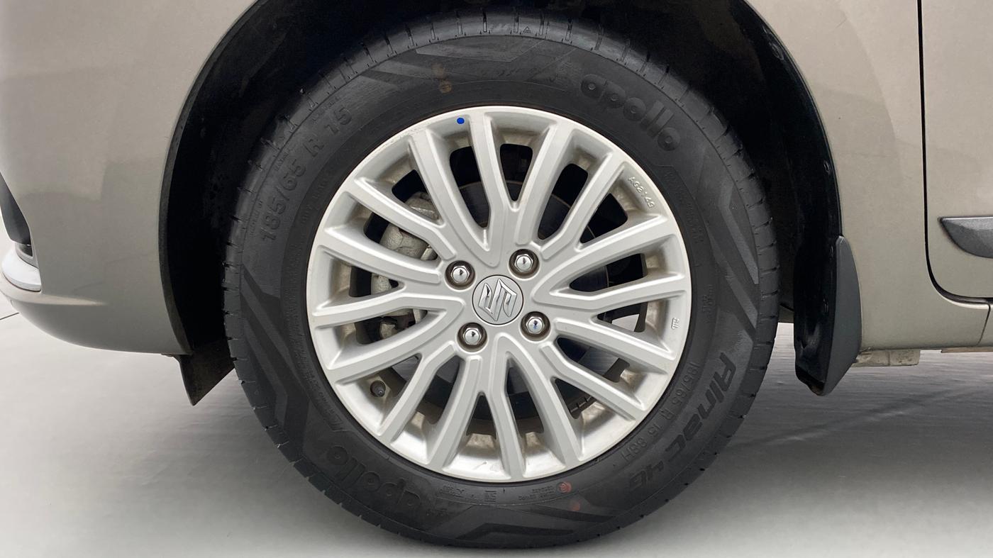 2021 Maruti Dzire ZXI AMT, Petrol, Automatic, 10,811 km, Left Front Wheel