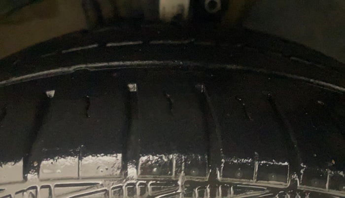 2017 Volkswagen Ameo HIGHLINE DSG 1.5 DIESEL , Diesel, Automatic, 86,369 km, Right Front Tyre Tread