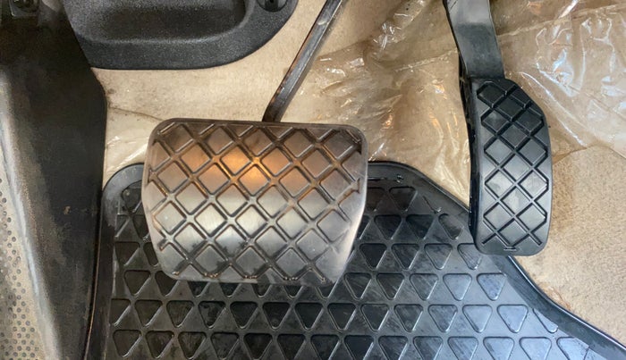 2017 Volkswagen Ameo HIGHLINE DSG 1.5 DIESEL , Diesel, Automatic, 86,369 km, Pedals