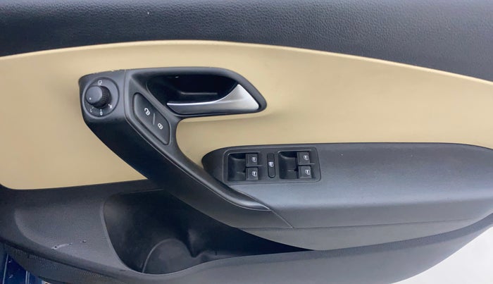 2017 Volkswagen Ameo HIGHLINE DSG 1.5 DIESEL , Diesel, Automatic, 86,369 km, Driver Side Door Panels Control