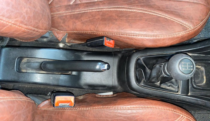 2014 Maruti Swift VXI, Petrol, Manual, 97,827 km, Gear Lever