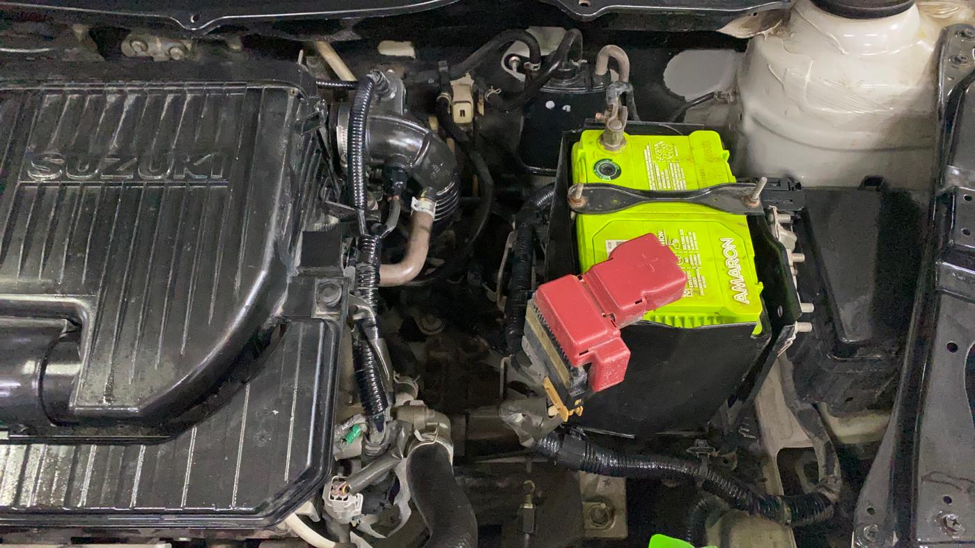 2014 Maruti Swift VXI, Petrol, Manual, 97,827 km, Engine View - Left